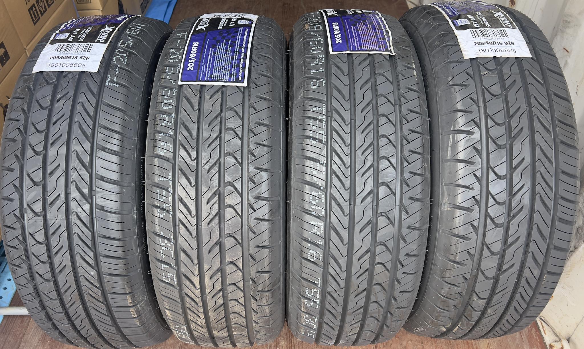 205/60R16  92、 正規品・新品　GLADIATOR（グラディエーター）Xcomp HP AS1、2025年製　